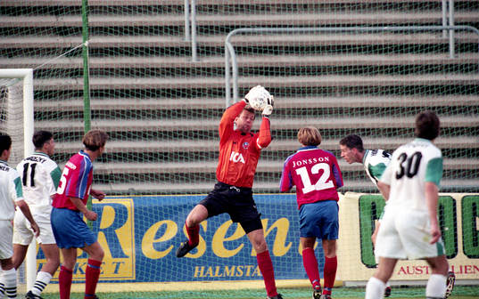 Sven Andersson, målvakt, Helsingborg fångar bollen i