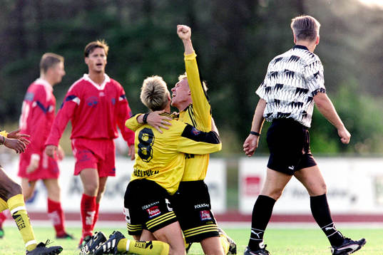 Bläddra bland fler bilder av Fotboll, Div 1 södra, IFK Hässleholm - Falkenberg, 1-2